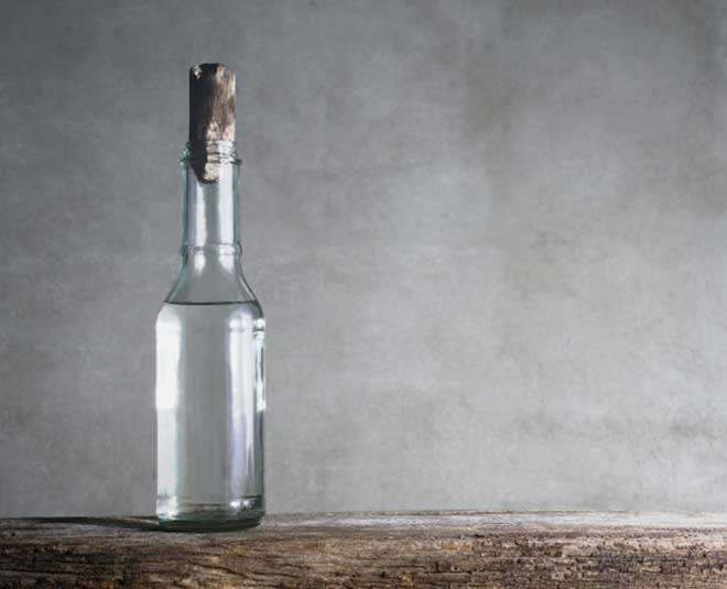 white vinegar uses in cleaning