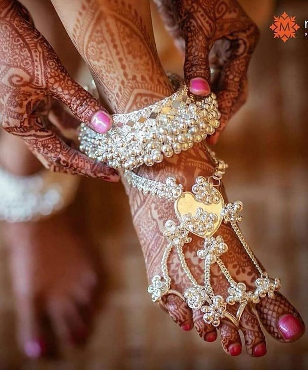 Bridal payal inspiration   Tag a bride to be!Follow @weddinganswers for latest wedding ideas ......DM for promotions and features #payal #payaldesigns #anklet
