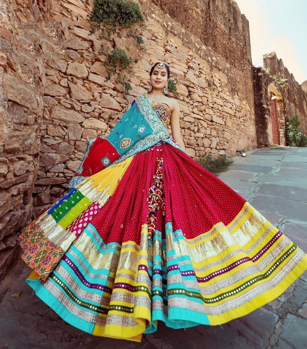 Gujaratifolkculturemulticolornavratricrepelehengacholi