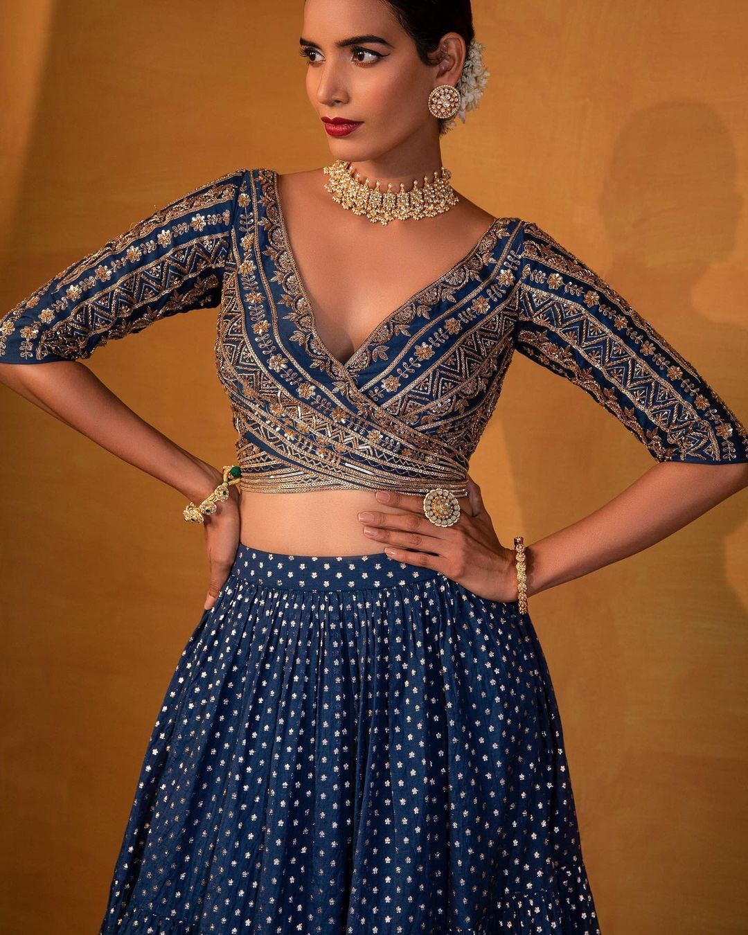 Here are some stunning blouse designs that will surely raise the temperature high in this summer weddings Bookmark these RN!  We loved the Net sleeve with tassels in the last, Which one is your favourite  