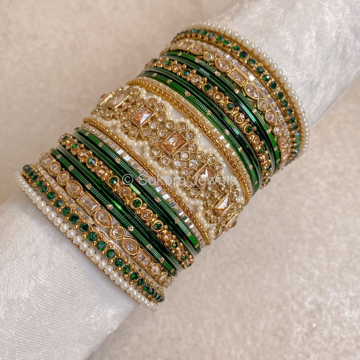 Kundan Gold Hirva Chuda Bangle Set Design