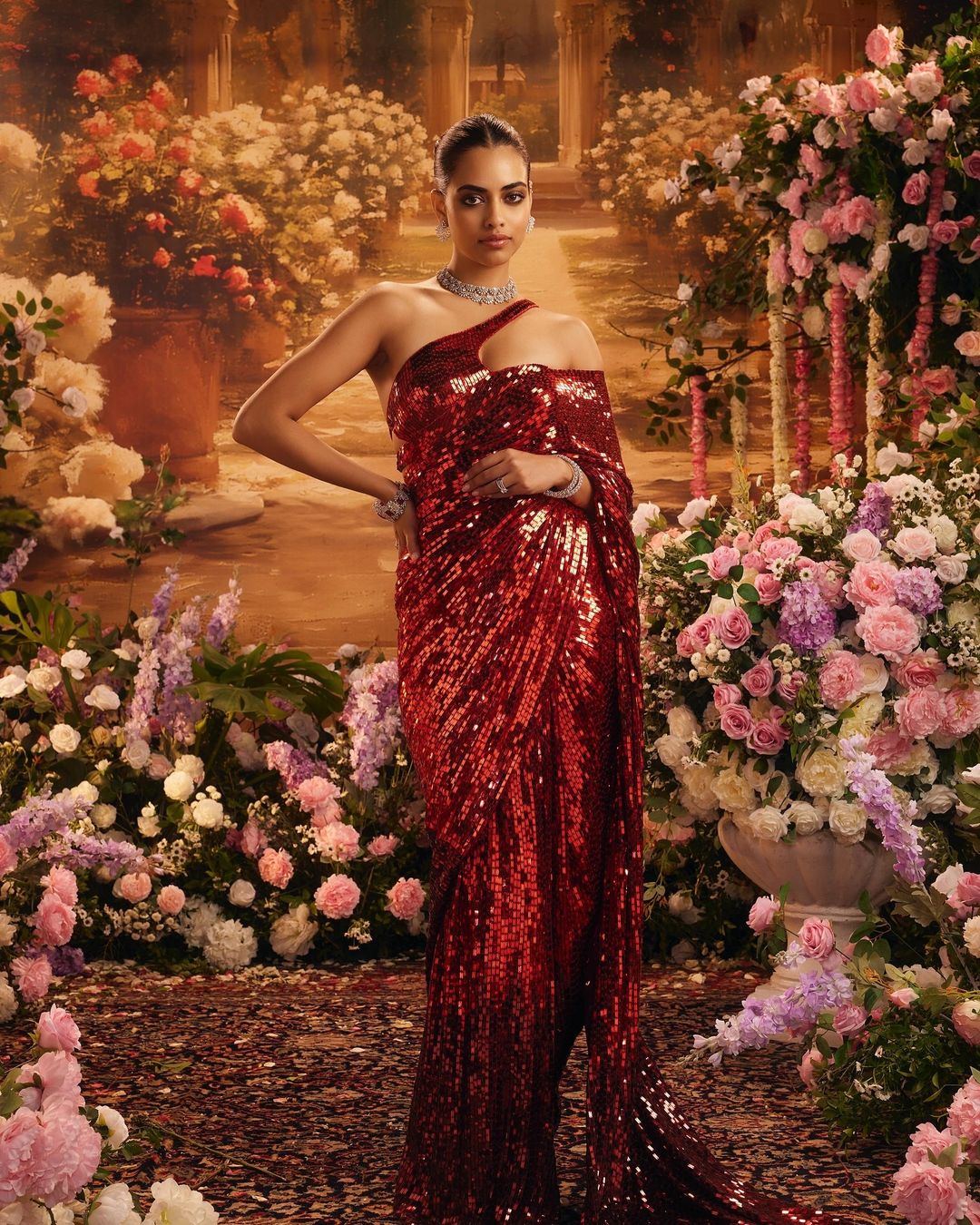 Our Signature sequin saree .. that perfect cocktail saree with intricate diamonds by @manishmalhotrajewellery #mynmsaree @manishmalhotraworld