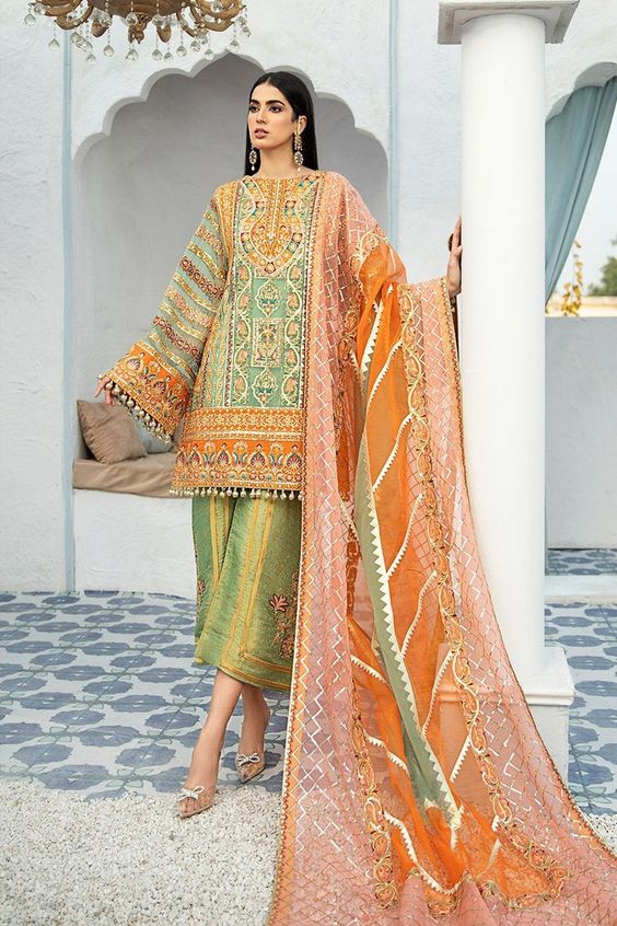 Pakistani Salwar Kameez With Orange Organza Dupatta Design