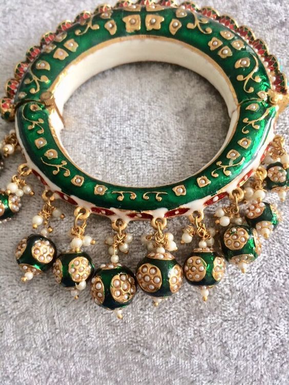 Rajasthani Meenakari Green Bangle Design
