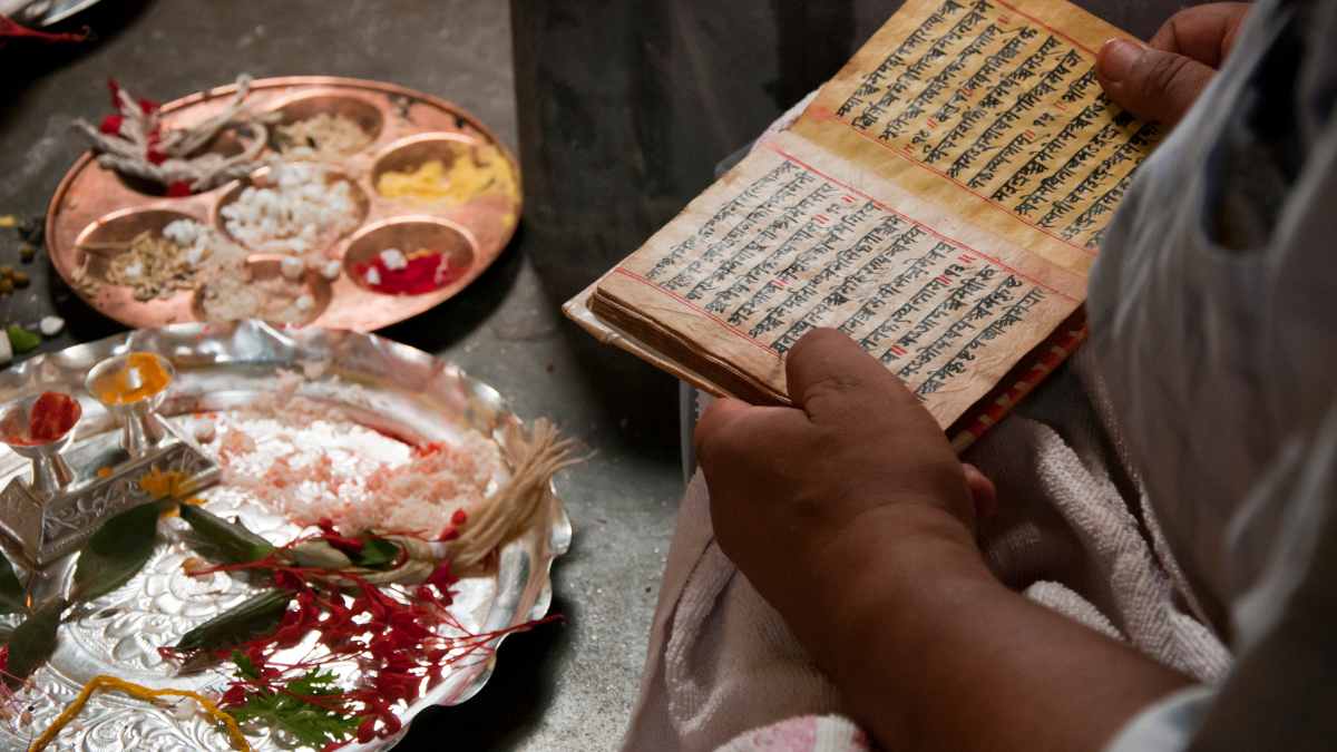 Reciting Tulsi Stuti