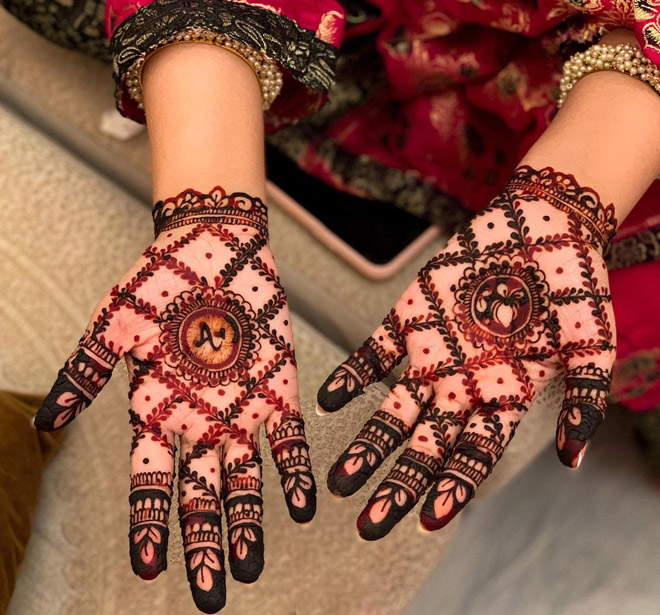 See Gol Tikki Mehendi Pictures