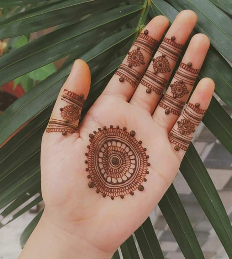 Simple Mandala Mehndi Design