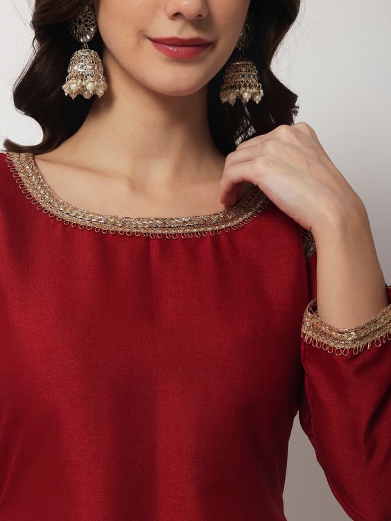 Zari Wide U Neck Design