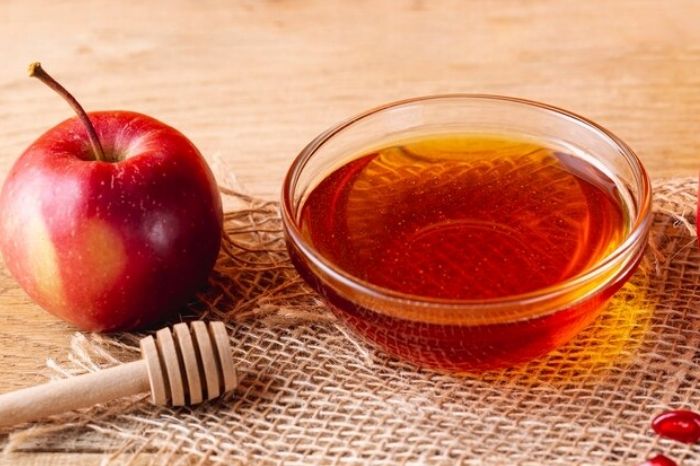 apple vinegar inside ()