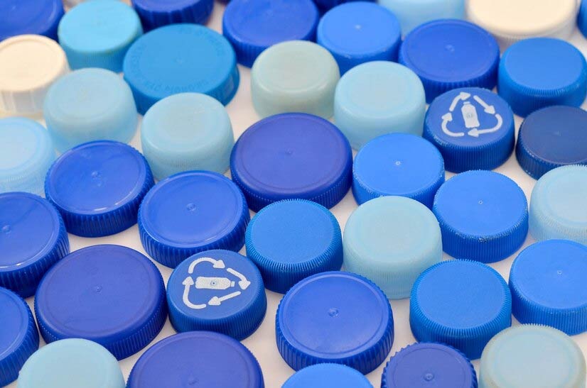 how to decorate wall with cap