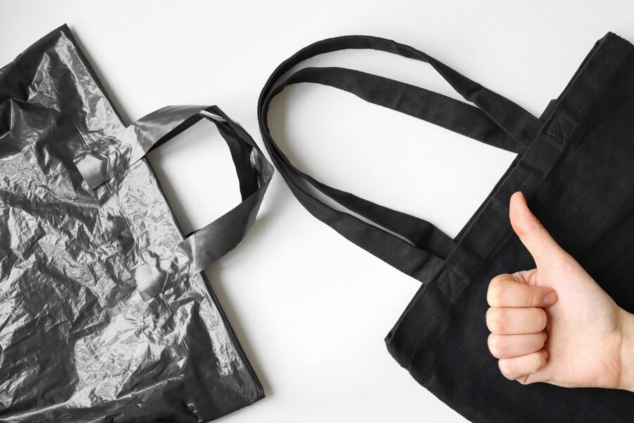 plastic bag to carry laptop in rainy season