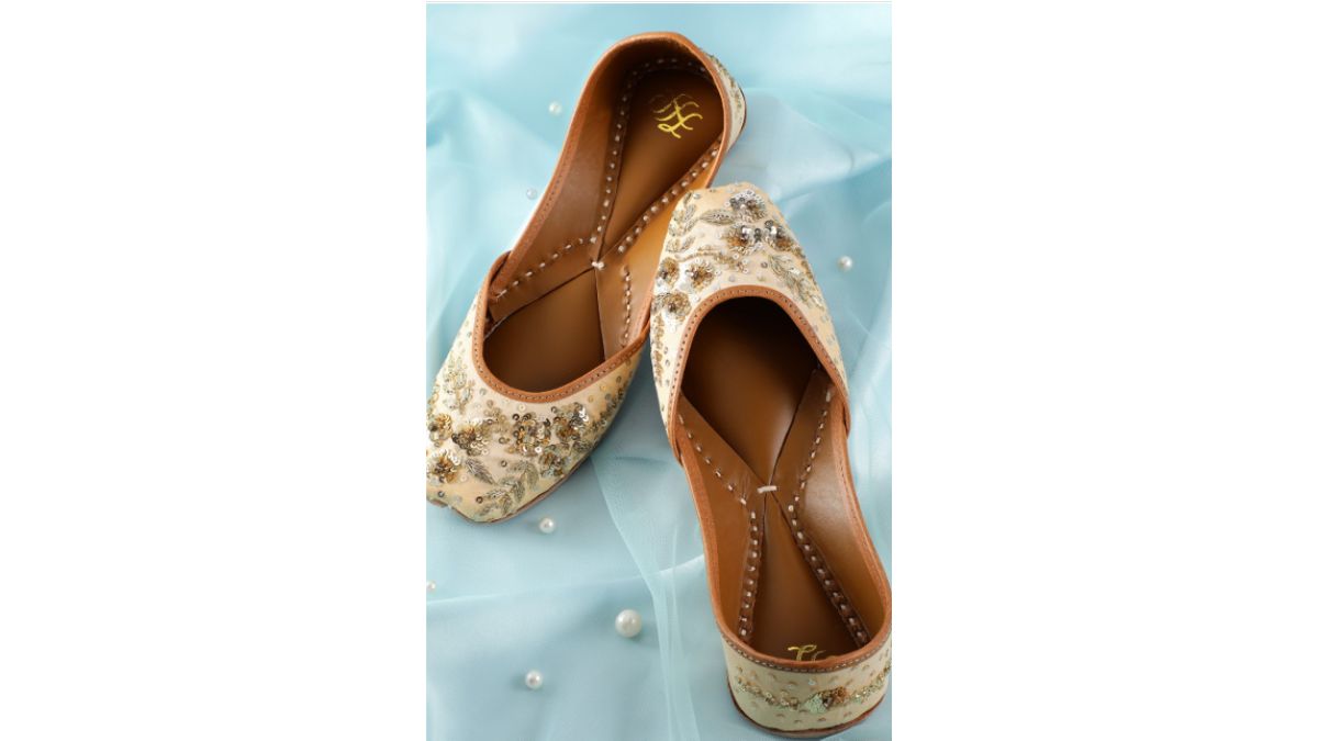 House of Pataudi Women Floral Sequin Embellished Leather Mojaris