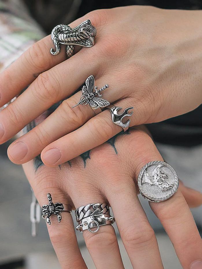 Benefits of Silver Rings in Islam. We can mount spiritual stones on Silver  Splints on special demand. W.App 03234565642 | By Splint Rings  CompanyFacebook