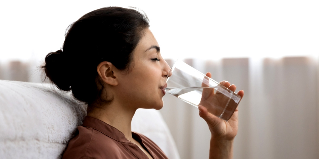 5 Ways To Drink More Water During Summer