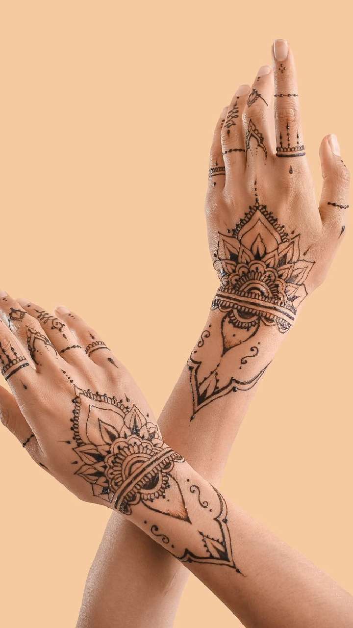 Beautiful Bracelet Mehndi Design | 3 Stylish Wrist Mehndi Design | Heart...  | Mehndi designs for hands, Mehndi designs, Henna designs