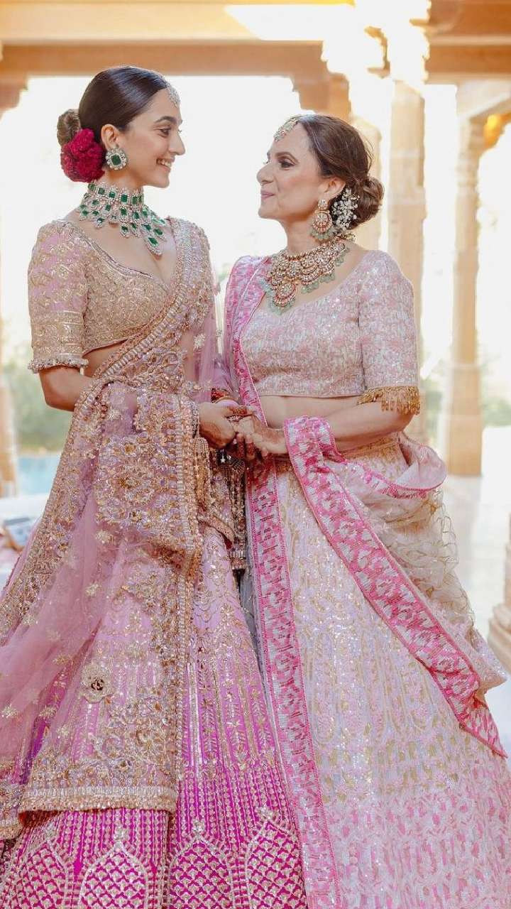 Bridal Inspiration: Check Anushka Sharma, Tara Sutaria, Karisma Kapoor's  Lehengas by Sabyasachi