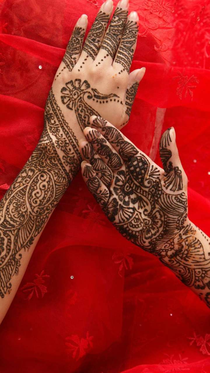 Expert Mehendi Artists Reveal Tricks And Trends - ShaadiWish