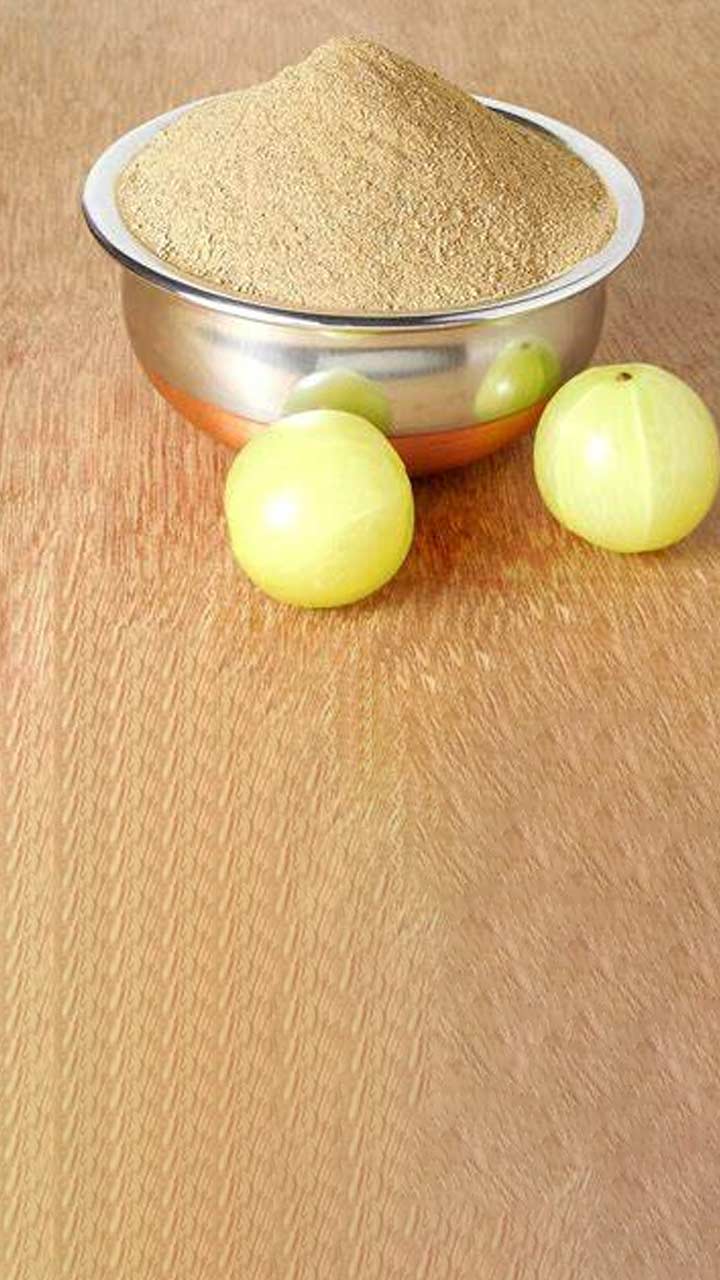 बालों को काला बनाता है आंवला-रीठा-शिकाकाई | Amla Reetha Shikakai for White Hair | HerZindagi बालों को काला बनाता है आंवला-रीठा-शिकाकाई | Amla Reetha Shikakai for White Hair | HerZindagi