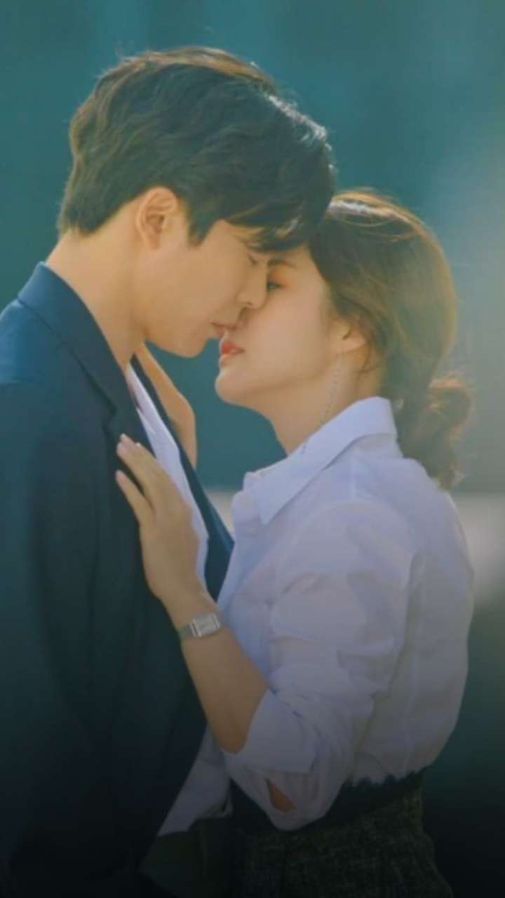 The Best Heart-Fluttering Kisses in K-Dramas