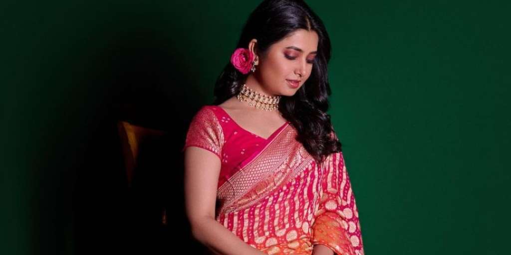 Karwachauth 2023: Prajakta Mali Inspired Bewitching Saree Looks To Slay! - Vimarsana News