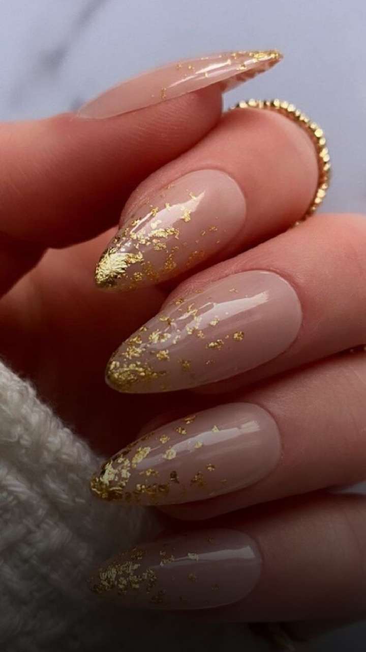 50 Simple & Elegant Nail Ideas to Express Your Personality - The Cuddl |  Simple elegant nails, Cute spring nails, Pretty nails