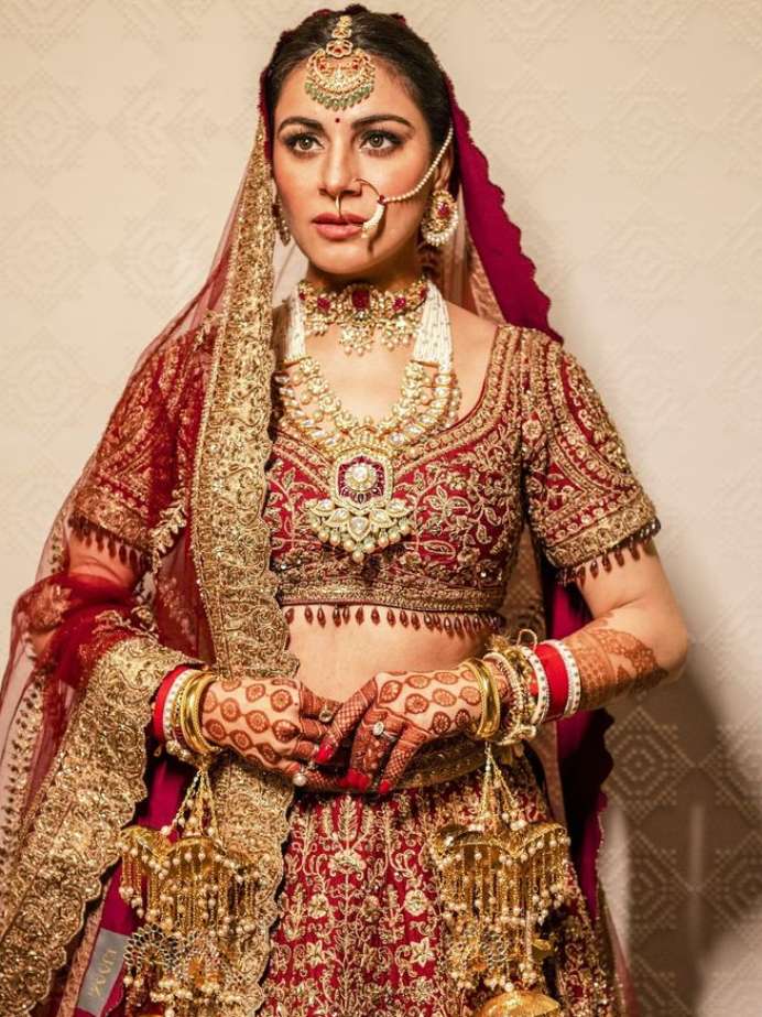 Lucknow Wedding Shopping: लखनऊ के इस बाजार में मिलते हैं सबसे सस्ते और  डिजाइनर ब्राइडल लहंगे - wedding shopping cheapest and designer bridal  lehengas available in lucknow market – News18 हिंदी