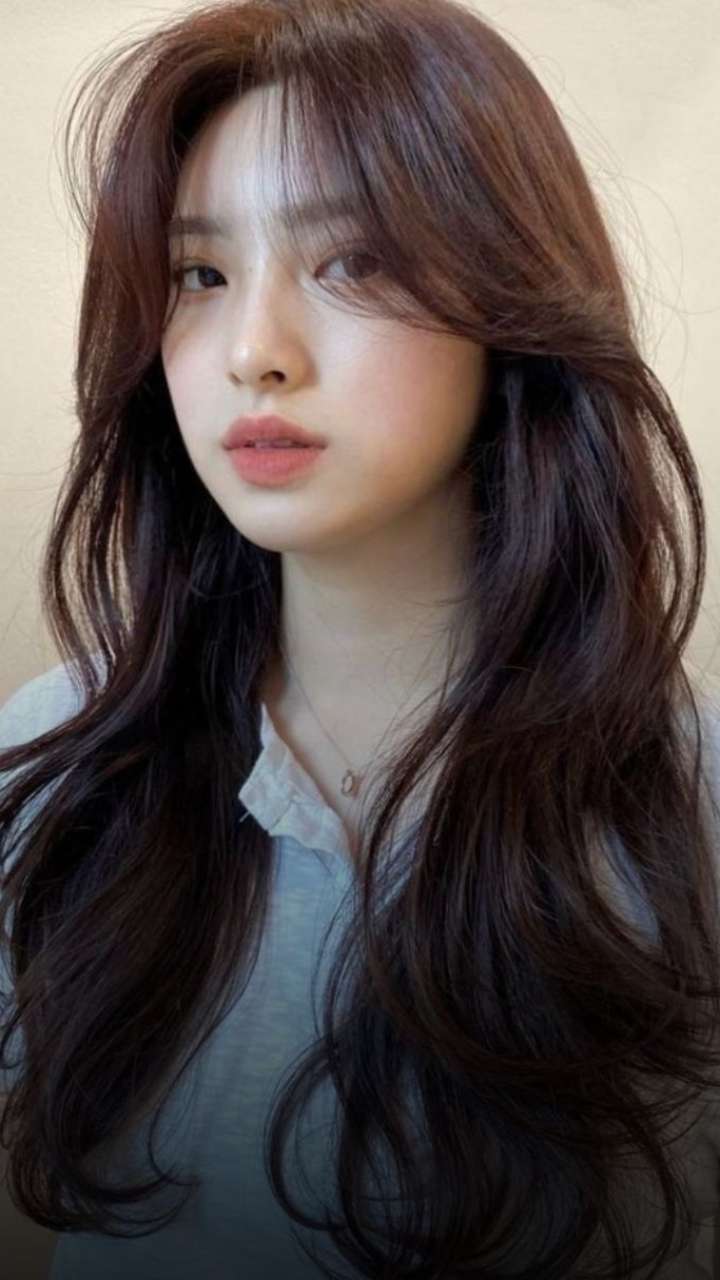 15 Gorgeous Asian Long Hair Looks for 2024