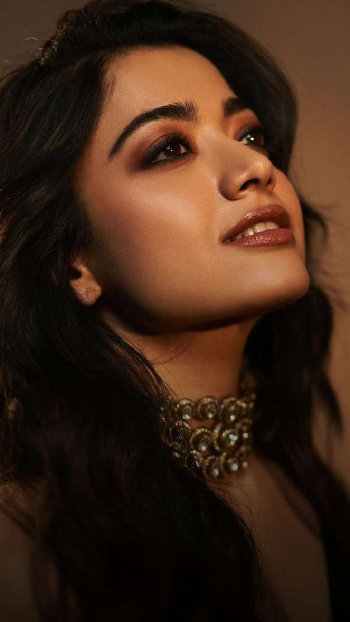 Elegant Eye Makeup Looks By Rashmika Mandanna For Lohri Ceremony!