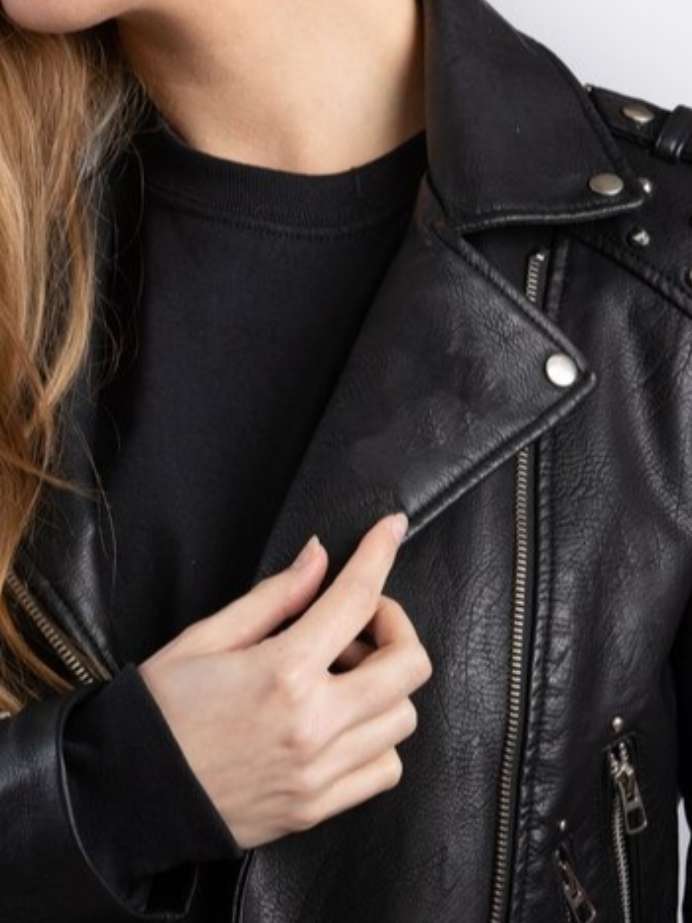 how to clean leather jacket at home in hindi