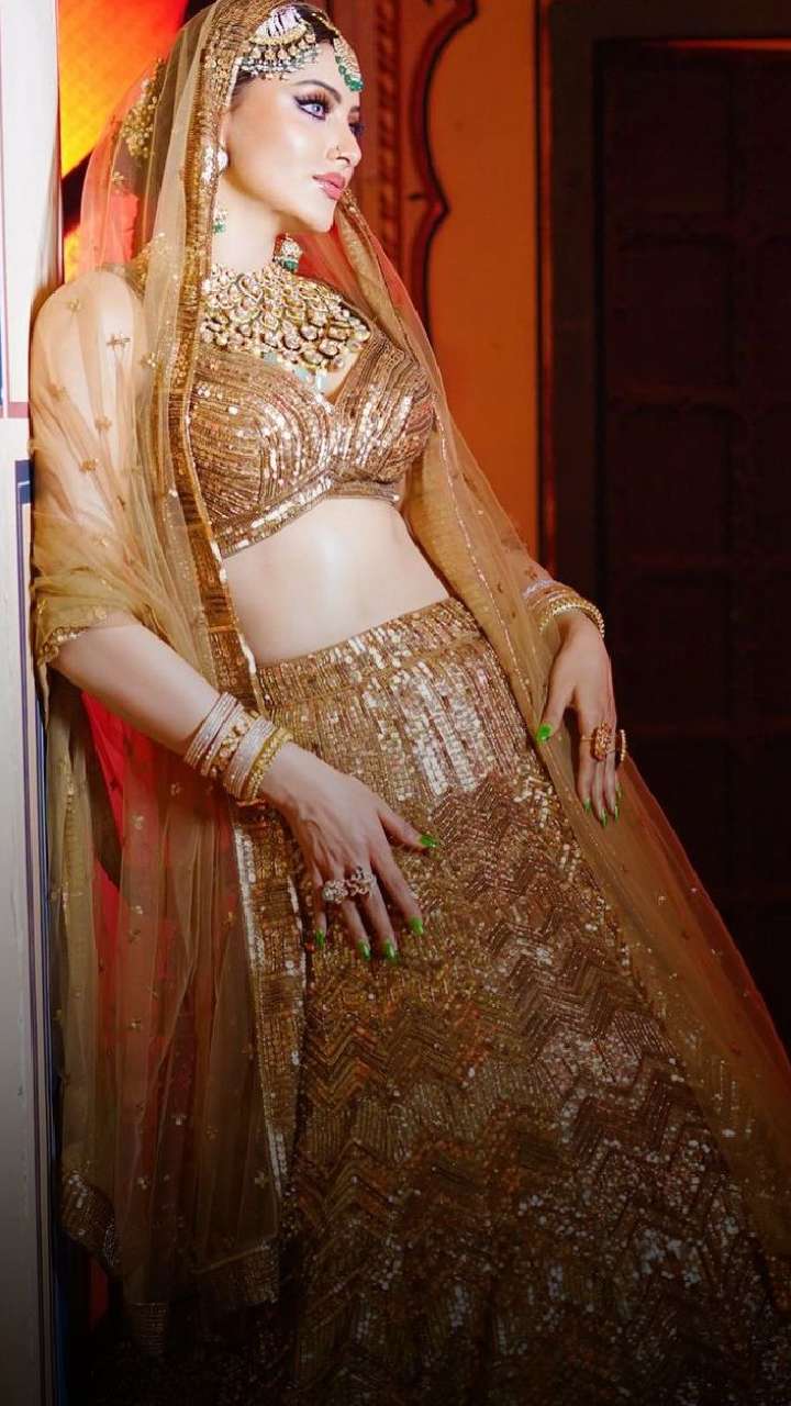 Urvashi Rautela Inspired Hottest Lehenga Blouse Designs, Lehenga Blouses