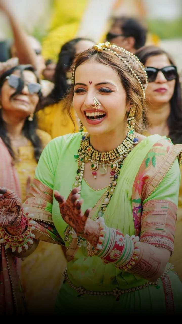 Best Nauvari Saree Look To Wear This Ganesh Chaturthi | HerZindagi