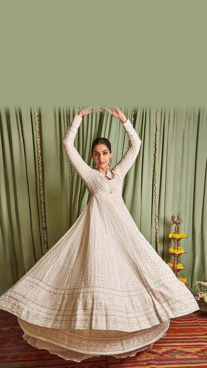 Pin by Amal Ahmad on Wedding's of Pakistan 💗💕💕💗 | Mehandi dress,  Pakistani fancy dresses, Fancy dresses