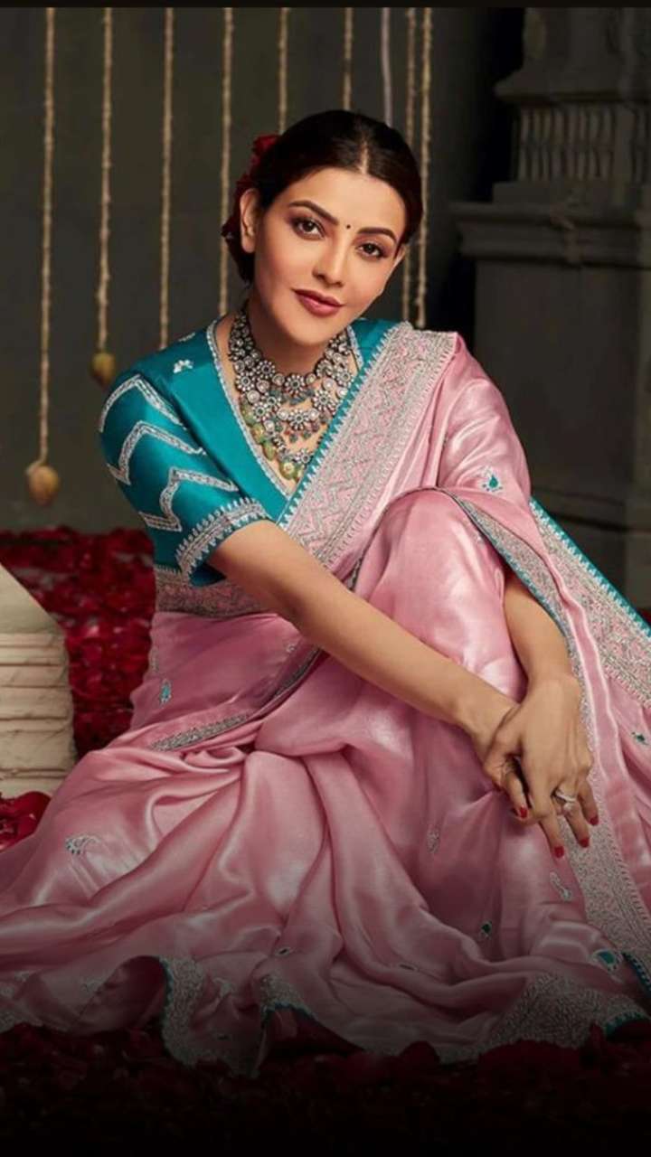 Sassy Contrast Blouse Designs To Pair With Pink Saree