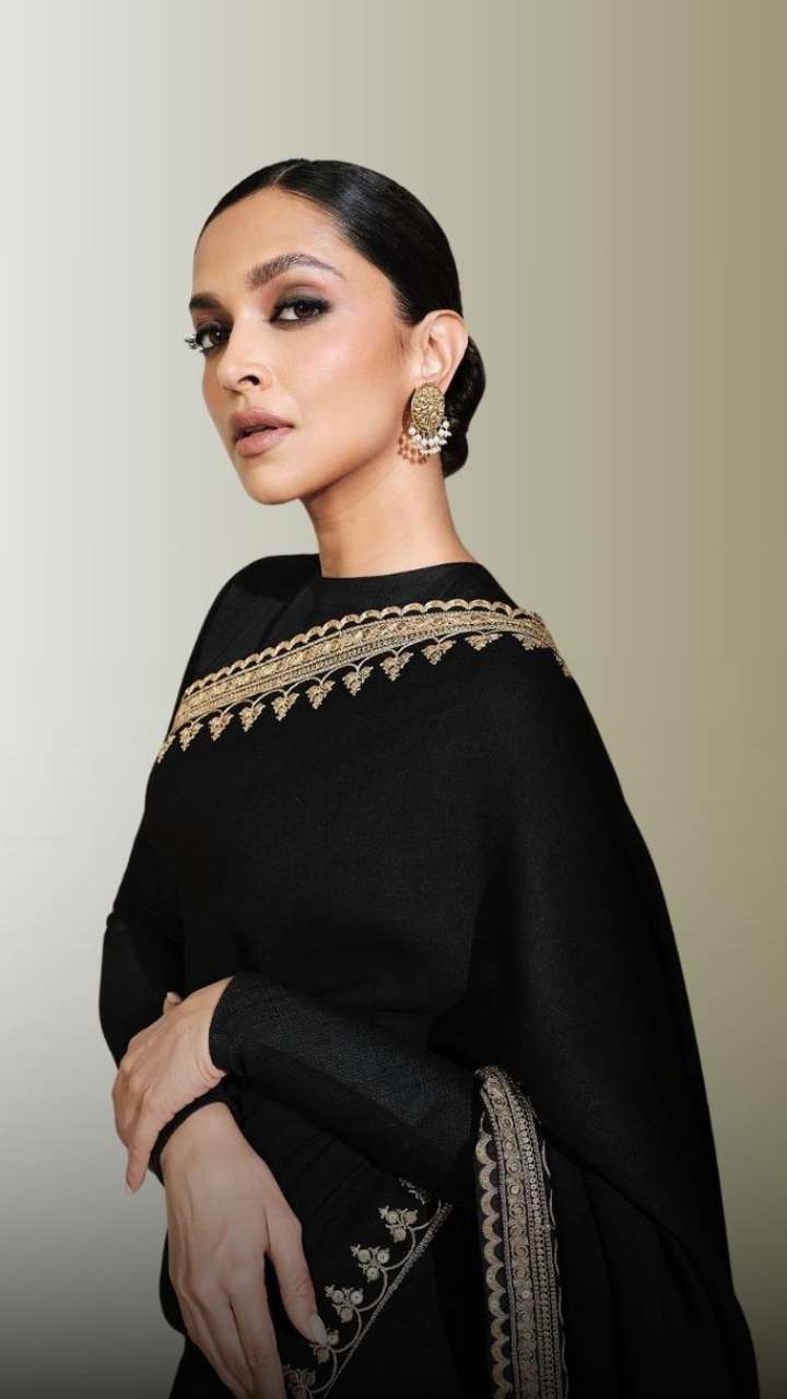 Deepika padukone full sleeve blouse sales