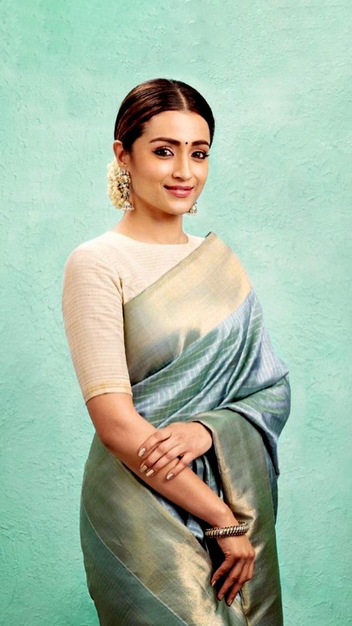 Trisha's best saree looks, Ponniyin Selvan star Trisha nails ethnic look in  saree