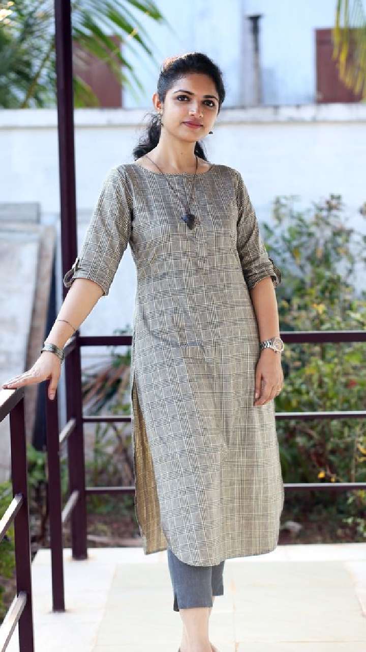 6 Beautiful Plain Kurti Neck Designs To Ace The Ethnic Look