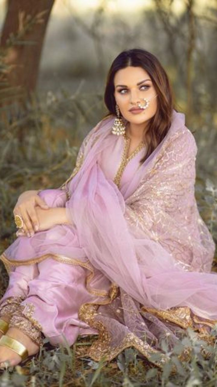 Himanshi khurana in punjabi on sale suit