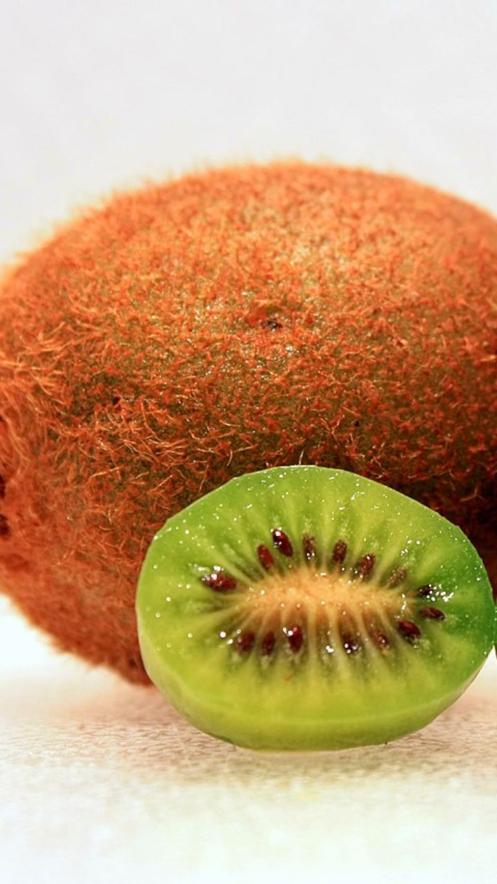 Health Benefits Of Kiwi And Why You Should Eat It