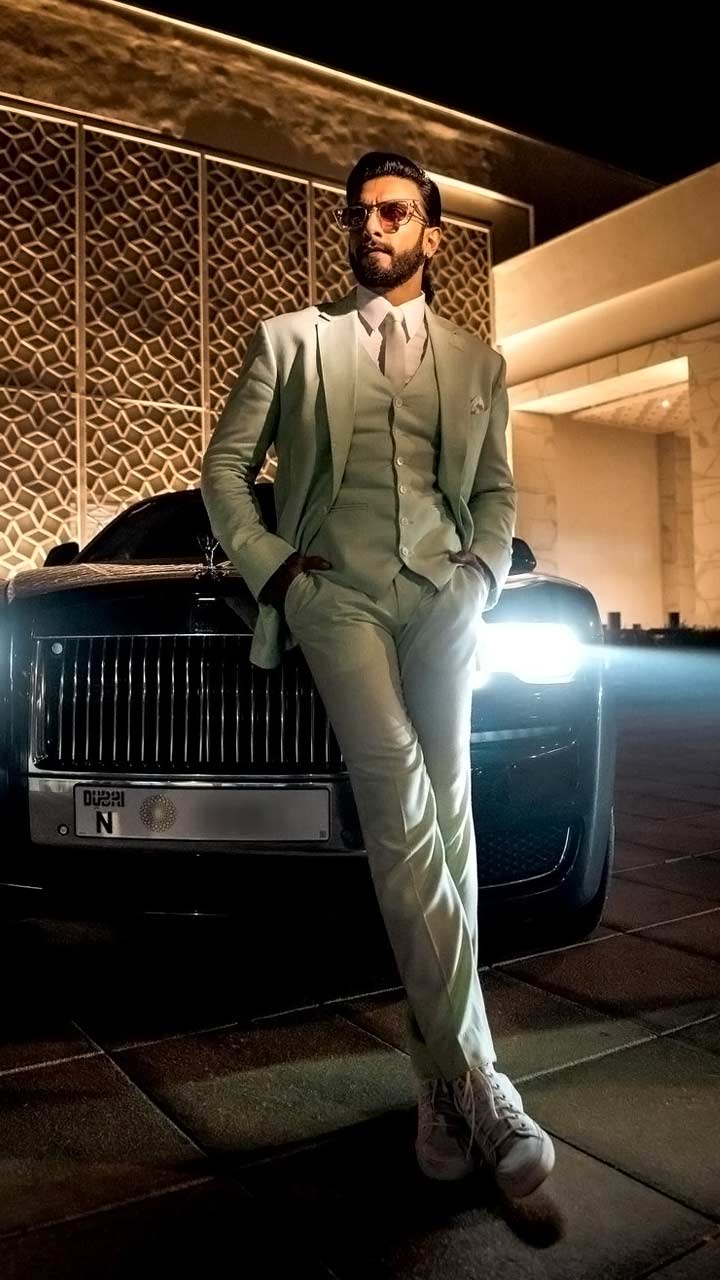 Virile Ranveer Singh In Bold Suit 