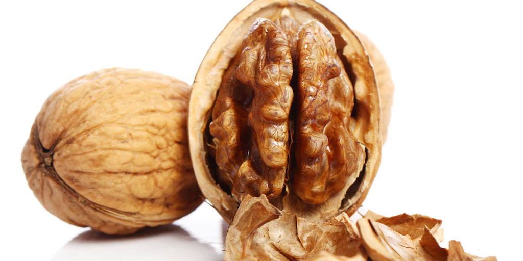 சருமத்திற்கு நன்மைகளை வாரி வழங்கும் வால்நட் எண்ணெய்