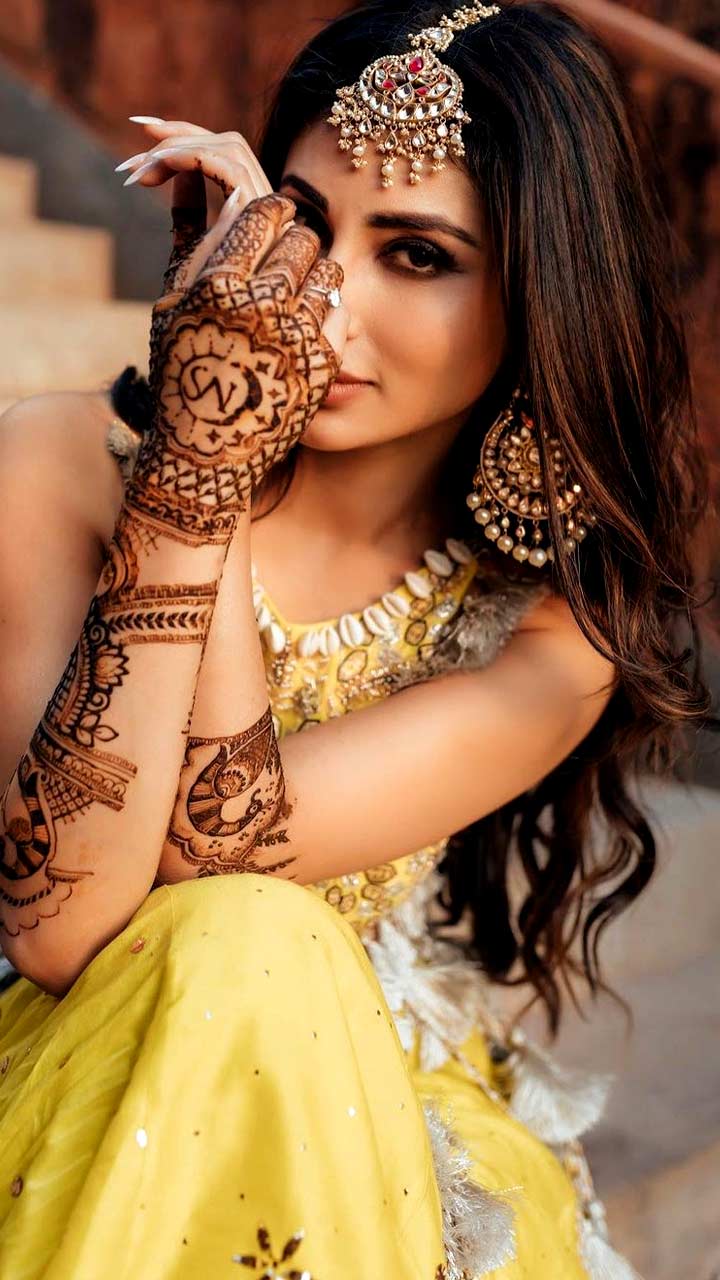 45+ Best Sangeet Songs For The Bride's Friends/ Sisters To Dance in 2023! |  WedMeGood