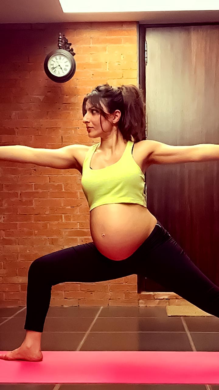 5 Yoga Poses Pregnant Women Can Perform In Their First Trimester