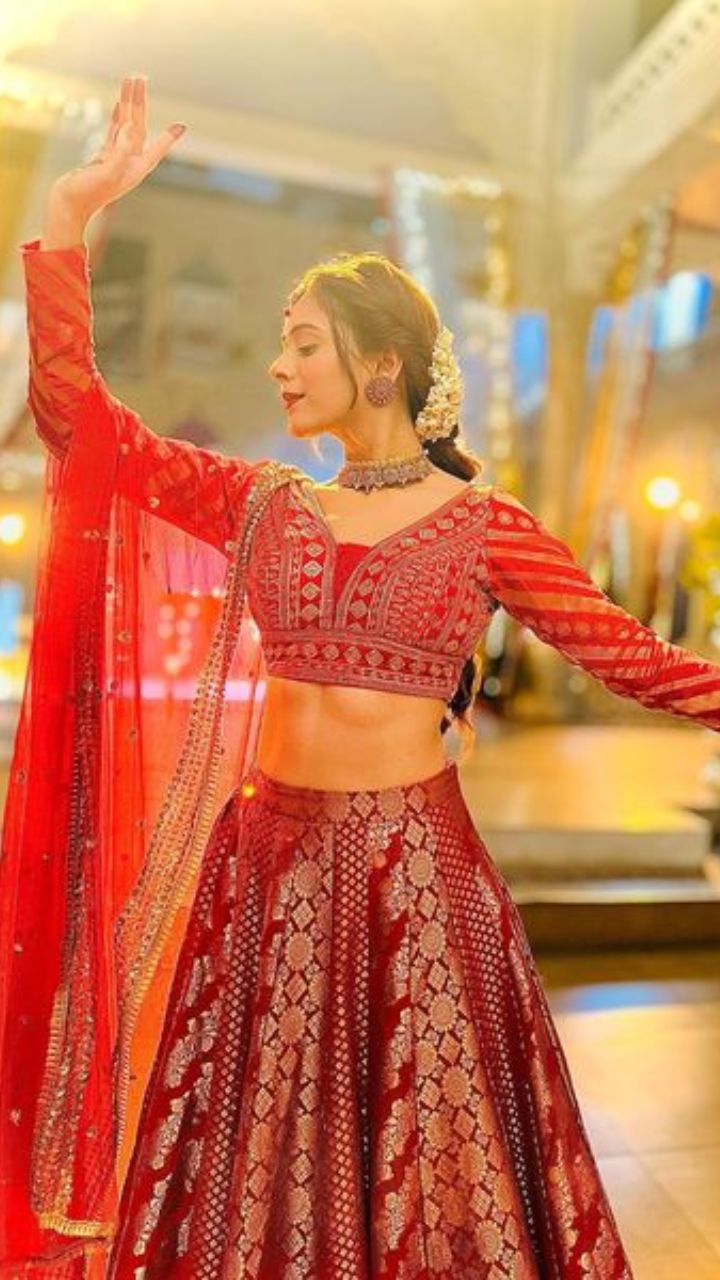 Hiba nawab dressing clearance style