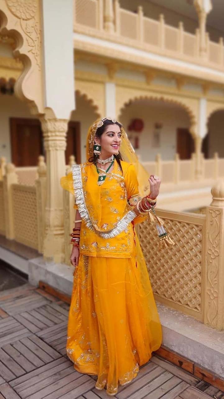 15 Gorgeous Haldi Outfits On Real Brides To Inspire You! | Haldi ceremony  outfit, Haldi outfits, Haldi dress