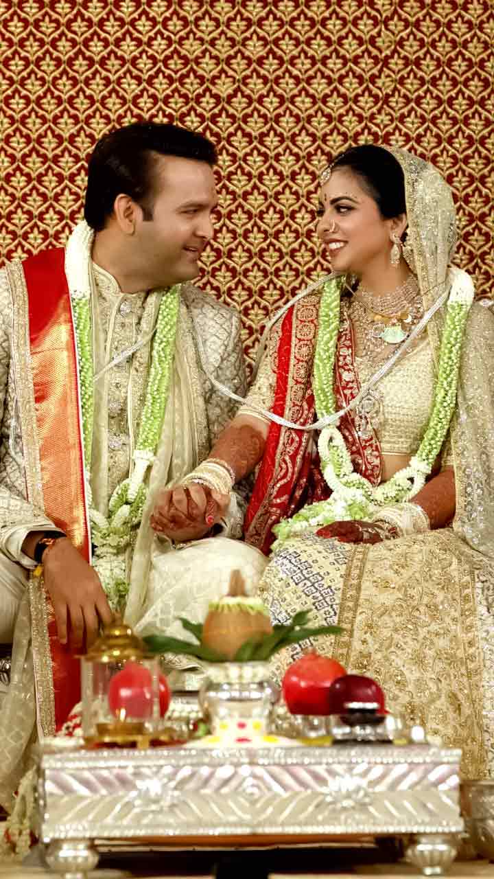 4 of Isha Ambani's most expensive fashion looks: from her US$12 million  wedding dress to her US$18,000 Sabyasachi Mukherjee sari | South China  Morning Post